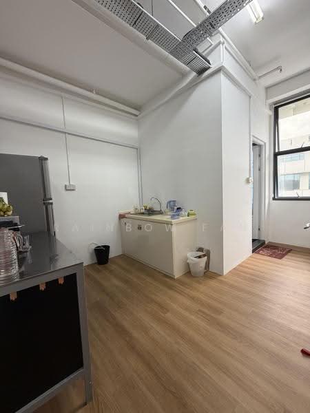 Midview City, 26 Sin Ming Lane, Ang Mo Kio / Bishan / Thomson, 1,496 sqft, Light Industrial (B1) For Sale, by Rainbow Fan, 500249925 - Kitchen - CommercialGuru.com.sg