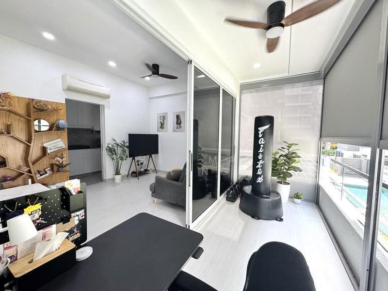 The Lucent, 101 Lorong N Telok Kurau, East Coast / Marine Parade, 2 Bedrooms, 904 sqft, Condominium For Sale, by Ethan Mark Kheng, 500249932 - Living Room - PropertyGuru.com.sg
