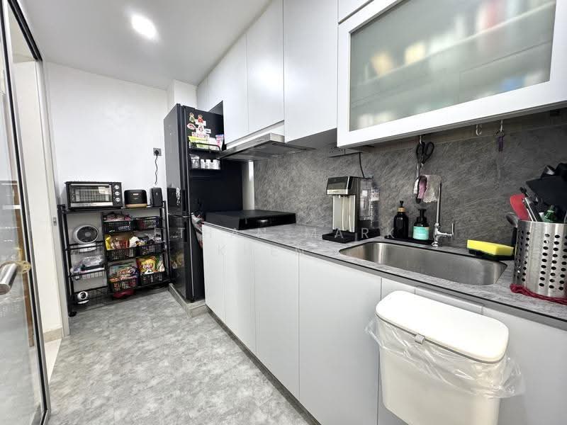 The Lucent, 101 Lorong N Telok Kurau, East Coast / Marine Parade, 2 Bedrooms, 904 sqft, Condominium For Sale, by Ethan Mark Kheng, 500249932 - Kitchen - PropertyGuru.com.sg