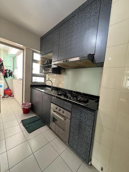 302C Punggol Place, 302C Punggol Place, Hougang / Punggol / Sengkang, 3 Bedrooms, 1,001 sqft, HDB Flat For Sale, by Kadice Chong, 500249933 - Kitchen - PropertyGuru.com.sg