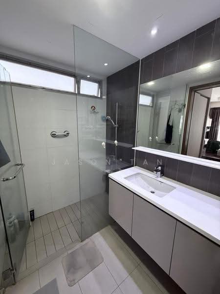 CityLife @ Tampines, Pasir Ris / Tampines, 3 Bedrooms, 1,109 sqft, Condominium For Sale, by Jason Tan, 500249957 - Master Bathroom - PropertyGuru.com.sg