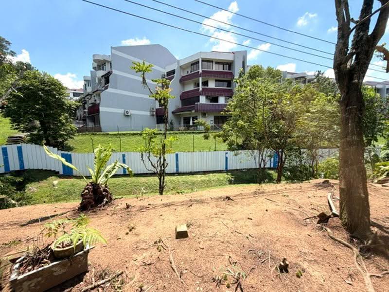 ★ GIANT ★ 1km to Ai Tong School | Minutes to Upper Thomson MRT | Freehold at District 20, Windsor Park Road, Gardenia Road, Sin Ming Avenue, Ang Mo Kio / Bishan / Thomson, 4 Bedrooms, 3,000 sqft, Corner Terrace For Sale, by Val Lin, 500249971 - Exterior - PropertyGuru.com.sg