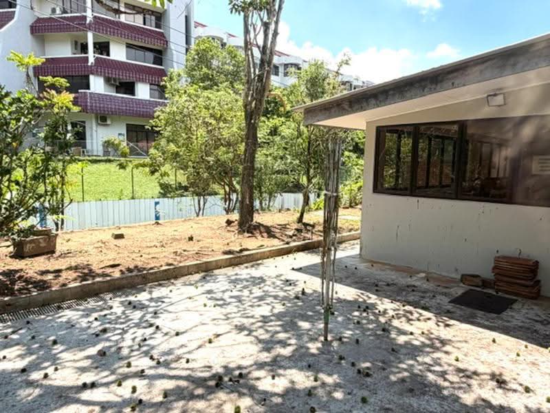 ★ GIANT ★ 1km to Ai Tong School | Minutes to Upper Thomson MRT | Freehold at District 20, Windsor Park Road, Gardenia Road, Sin Ming Avenue, Ang Mo Kio / Bishan / Thomson, 4 Bedrooms, 3,000 sqft, Corner Terrace For Sale, by Val Lin, 500249971 - Exterior - PropertyGuru.com.sg