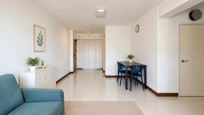 451B Sengkang West Way, 451B Sengkang West Way, Seletar / Yio Chu Kang, 3 Bedrooms, 990 sqft, HDB Flat For Sale, by Daniel Leong, 500249972 - Living Room - PropertyGuru.com.sg