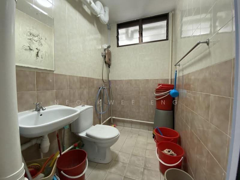 656 Choa Chu Kang Crescent, 656 Choa Chu Kang Crescent, Dairy Farm / Bukit Panjang / Choa Chu Kang, Room Rental, 110 sqft, HDB Flat For Rent, by Neo Kwee Eng, 500249985 - Bathroom - PropertyGuru.com.sg