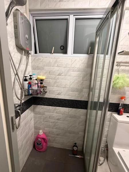 201 Serangoon Central, 201 Serangoon Central, Hougang / Punggol / Sengkang, Room Rental, 120 sqft, HDB Flat For Rent, by Aden Aw, 500250000 - Bathroom - PropertyGuru.com.sg