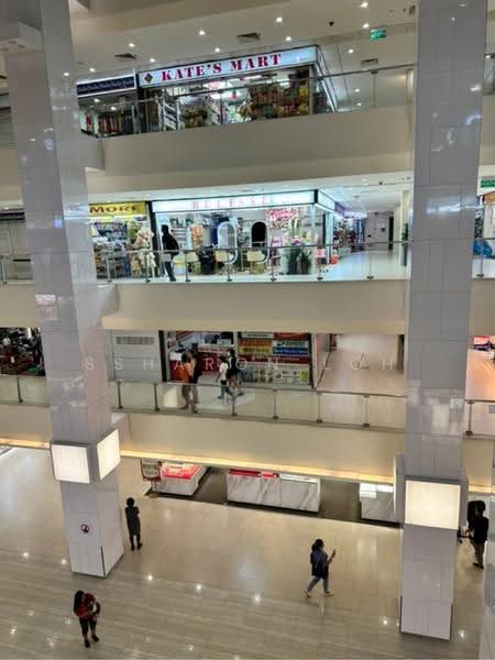 Lucky Plaza, Orchard Road, Orchard / River Valley, 1,184 sqft, Mall Shop For Rent, by Ssharon Loh, 500250005 - CommercialGuru.com.sg