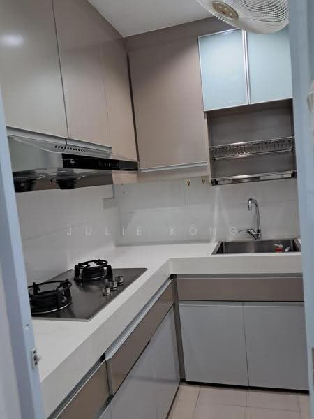 The Anchorage, 370 Alexandra Road, Alexandra / Commonwealth, 4 Bedrooms, 1,830 sqft, Condominium For Rent, by Julie Kong, 500250011 - Kitchen - PropertyGuru.com.sg