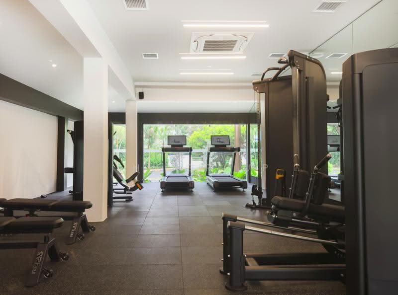 Fully Furnished Long-Term Stay Near Tampines & Pasir Ris MRT, Pasir Ris / Tampines, 1 Bedroom, 240 sqft, Terraced House For Rent, by Coliwoo, 500250012 - Gym - PropertyGuru.com.sg
