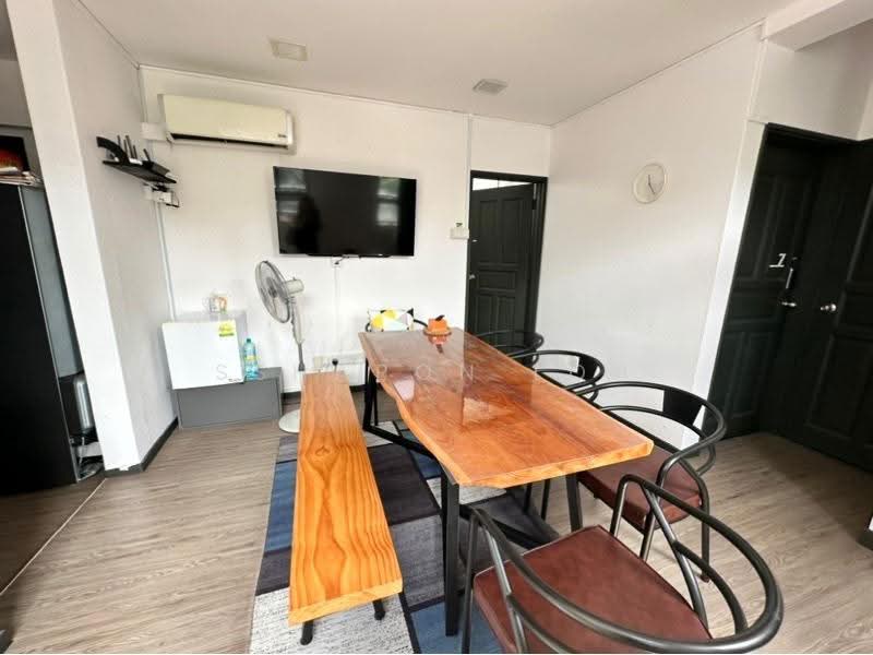 Tembeling Villas, 245 245, East Coast / Marine Parade, 1 Bedroom, 250 sqft, Detached House For Rent, by Ssharon Loh, 500250016 - PropertyGuru.com.sg