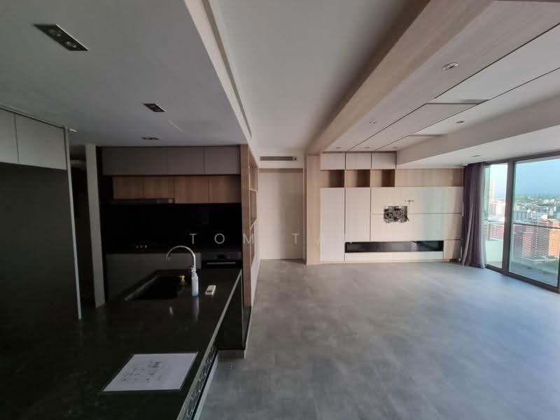Ascentia Sky, 1 Alexandra View, Alexandra / Commonwealth, 3 Bedrooms, 1,475 sqft, Condominium For Sale, by Tom Tan, 500250033 - Kitchen - PropertyGuru.com.sg