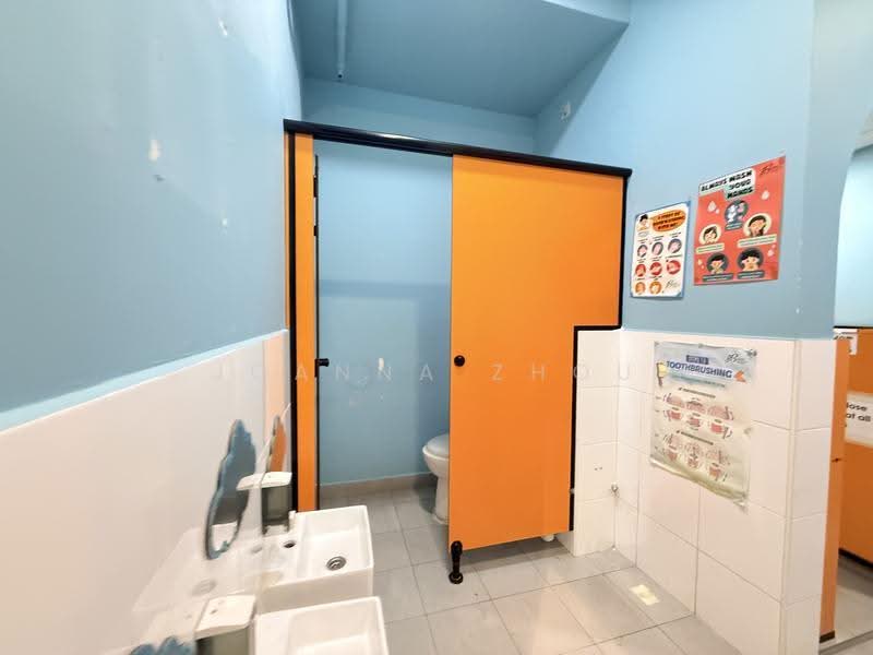 The Venue Shoppes, 6 Tai Thong Crescent, Macpherson / Potong Pasir, 1,787 sqft, Mall Shop For Rent, by Joanna Zhou, 500250040 - Bathroom - CommercialGuru.com.sg