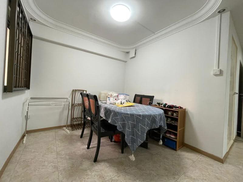 257 Serangoon Central Drive, 257 Serangoon Central Drive, Hougang / Punggol / Sengkang, 3 Bedrooms, 1,230 sqft, HDB Flat For Rent, by Charlene Chai, 500250042 - Dining Room - PropertyGuru.com.sg
