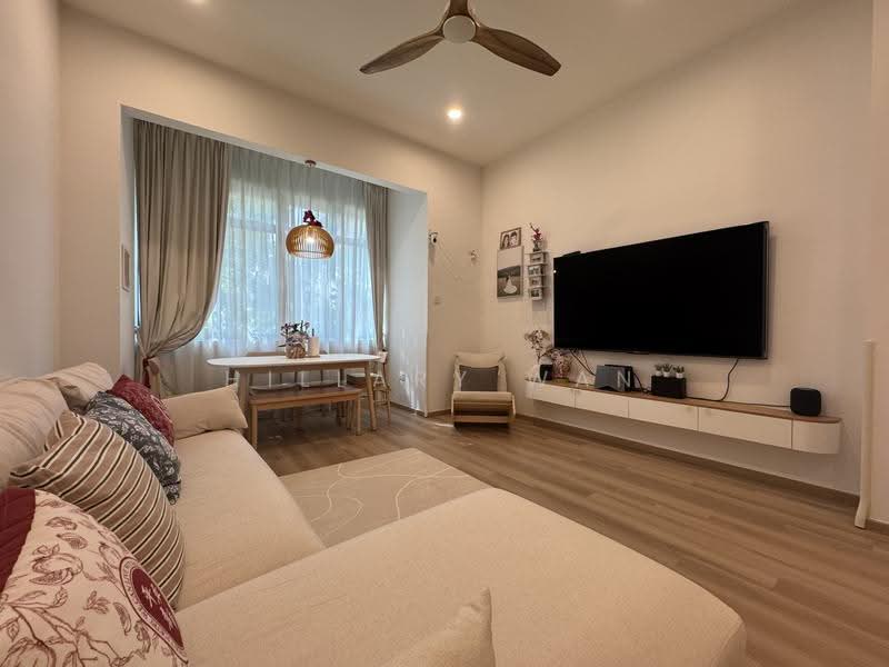 Signature Park, 48A Toh Tuck Road, Clementi Park / Upper Bukit Timah, 3 Bedrooms, 1,023 sqft, Condominium For Sale, by Hillary Wan, 500250056 - Living Room - PropertyGuru.com.sg