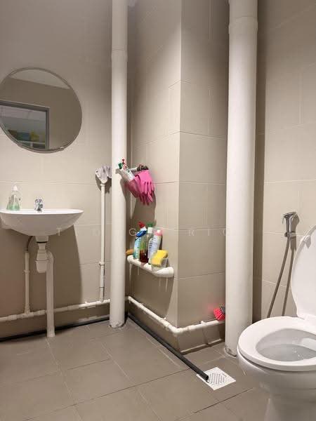 Zervex, 8 Ubi Road 2, Eunos / Geylang / Paya Lebar, 1,055 sqft, Light Industrial (B1) For Rent, by Teo Garrick, 500250059 - Bathroom - CommercialGuru.com.sg