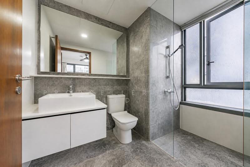 Parc Centros, 82 Punggol Central, Hougang / Punggol / Sengkang, 3 Bedrooms, 990 sqft, Condominium For Sale, by Aileen Chew, 500250064 - Bathroom - PropertyGuru.com.sg