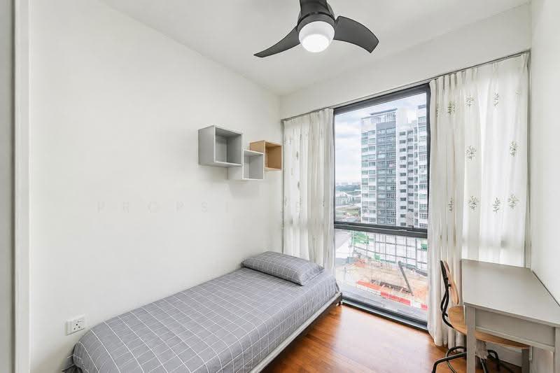 Parc Centros, 82 Punggol Central, Hougang / Punggol / Sengkang, 3 Bedrooms, 990 sqft, Condominium For Sale, by Aileen Chew, 500250064 - Bedroom - PropertyGuru.com.sg