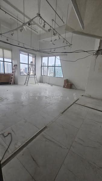 CT Hub 2, 114 Lavender Street, Balestier / Toa Payoh, 1,044 sqft, Light Industrial (B1) For Rent, by Pragna K M Kamdar, 500250070 - Interior - CommercialGuru.com.sg