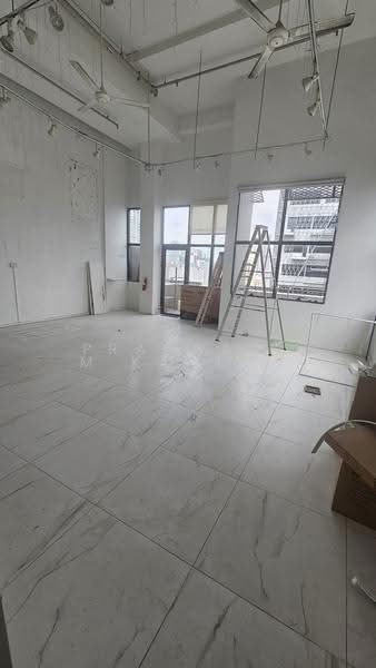 CT Hub 2, 114 Lavender Street, Balestier / Toa Payoh, 1,044 sqft, Light Industrial (B1) For Rent, by Pragna K M Kamdar, 500250070 - Interior - CommercialGuru.com.sg
