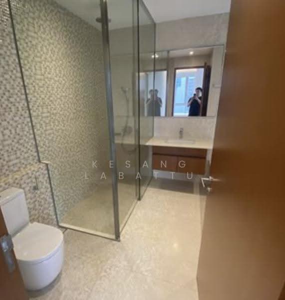 Skyline @ Orchard Boulevard, 23 Angullia Park, Orchard / River Valley, 4 Bedrooms, 2,067 sqft, Condominium For Rent, by Kesang Labattu, 500250071 - Bathroom - PropertyGuru.com.sg