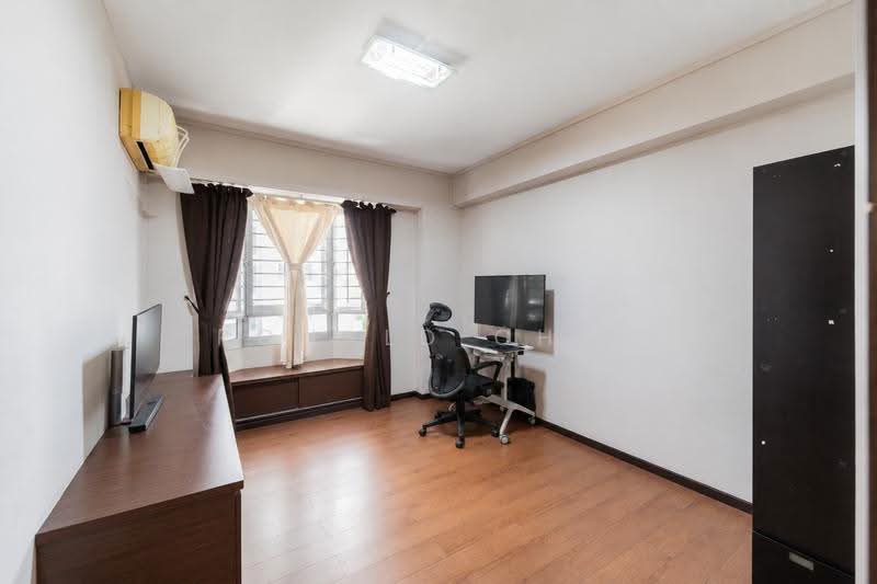 485A Tampines Ave 9, 485A Tampines Avenue 9, Pasir Ris / Tampines, 4 Bedrooms, 1,346 sqft, HDB Flat For Sale, by Ronald Chye, 500250077 - Study - PropertyGuru.com.sg