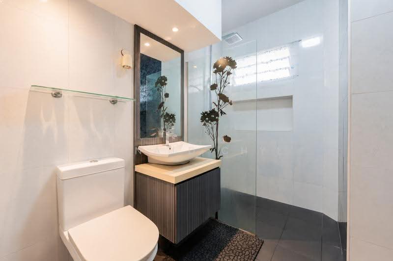 485A Tampines Ave 9, 485A Tampines Avenue 9, Pasir Ris / Tampines, 4 Bedrooms, 1,346 sqft, HDB Flat For Sale, by Ronald Chye, 500250077 - Bathroom - PropertyGuru.com.sg
