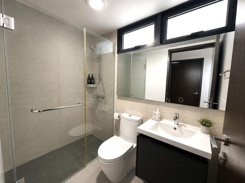 Riverparc Residence, 90 Punggol Drive, Hougang / Punggol / Sengkang, 3 Bedrooms, 990 sqft, Condominium For Sale, by Ronnie Chong 张仲捷, 500250082 - Common Bathroom - PropertyGuru.com.sg