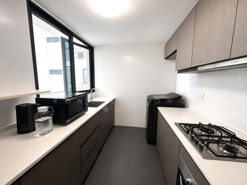Riverparc Residence, 90 Punggol Drive, Hougang / Punggol / Sengkang, 3 Bedrooms, 990 sqft, Condominium For Sale, by Ronnie Chong 张仲捷, 500250082 - Kitchen - PropertyGuru.com.sg