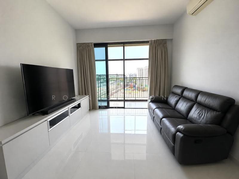 Riverparc Residence, 90 Punggol Drive, Hougang / Punggol / Sengkang, 3 Bedrooms, 990 sqft, Condominium For Sale, by Ronnie Chong 张仲捷, 500250082 - Living Room - PropertyGuru.com.sg