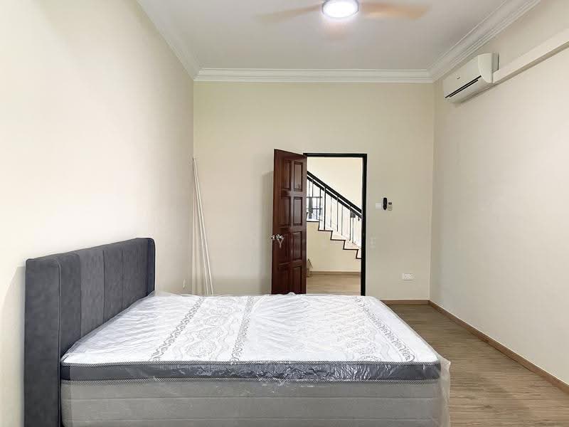 Pasir Ris Beach Park, Pasir Ris Avenue, Pasir Ris / Tampines, Room Rental, 150 sqft, Terraced House For Rent, by Fendy Lee, 500250084 - Bedroom - PropertyGuru.com.sg