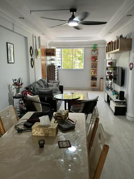 331 Ang Mo Kio Avenue 1, 331 Ang Mo Kio Avenue 1, Ang Mo Kio / Bishan / Thomson, 2 Bedrooms, 886 sqft, HDB Flat For Sale, by Hendra ., 500250086 - Living Room - PropertyGuru.com.sg
