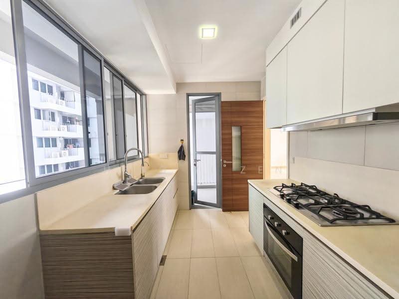 Arc at Tampines, Tampines Avenue 8, Pasir Ris / Tampines, 4 Bedrooms, 1,561 sqft, Condominium For Sale, by Heng Yi Zen, 500250091 - Kitchen - PropertyGuru.com.sg