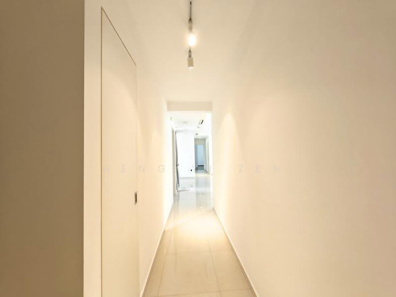 Arc at Tampines, Tampines Avenue 8, Pasir Ris / Tampines, 4 Bedrooms, 1,561 sqft, Condominium For Sale, by Heng Yi Zen, 500250091 - Corridor - PropertyGuru.com.sg