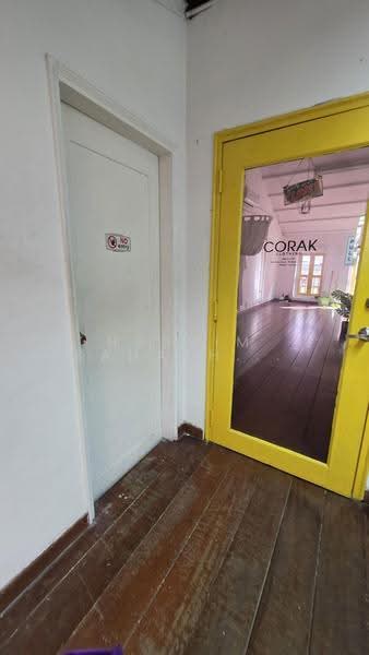 Haji Lane Kg Glam, Haji Lane, Beach Road / Bugis / Rochor, 450 sqft, Shop / Shophouse For Rent, by Hashim Bahashwan, 500250112 - Interior - CommercialGuru.com.sg