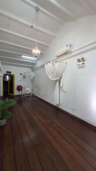 Haji Lane Kg Glam, Haji Lane, Beach Road / Bugis / Rochor, 450 sqft, Shop / Shophouse For Rent, by Hashim Bahashwan, 500250112 - Interior - CommercialGuru.com.sg