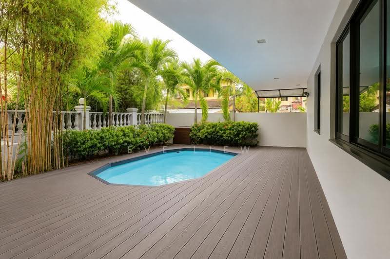 Bartley Villas, How Sun Walk, Hougang / Punggol / Sengkang, 5 Bedrooms, 3,000 sqft, Semi-Detached House For Sale, by Eve Liew, 500250115 - Exterior - PropertyGuru.com.sg