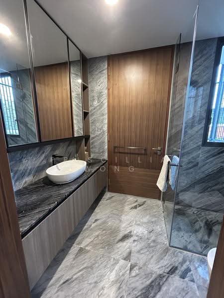 Grange 1866, 74 Grange Rd, Tanglin / Holland / Bukit Timah, 1 Bedroom, 527 sqft, Condominium For Sale, by Priscillia Wong, 500250127 - Bathroom - PropertyGuru.com.sg