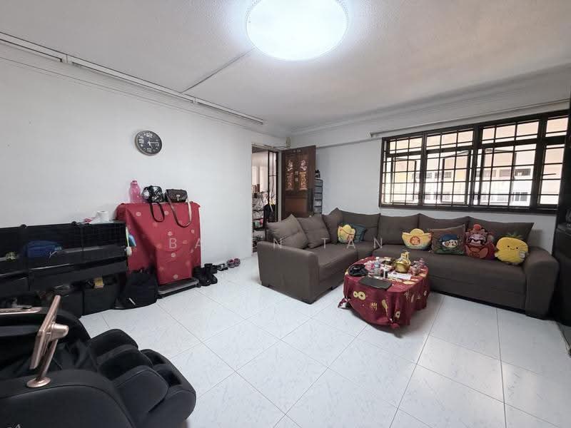 118 Serangoon North Avenue 1, 118 Serangoon North Avenue 1, Hougang / Punggol / Sengkang, 3 Bedrooms, 979 sqft, HDB Flat For Sale, by Baven Tan, 500250134 - Living Room - PropertyGuru.com.sg