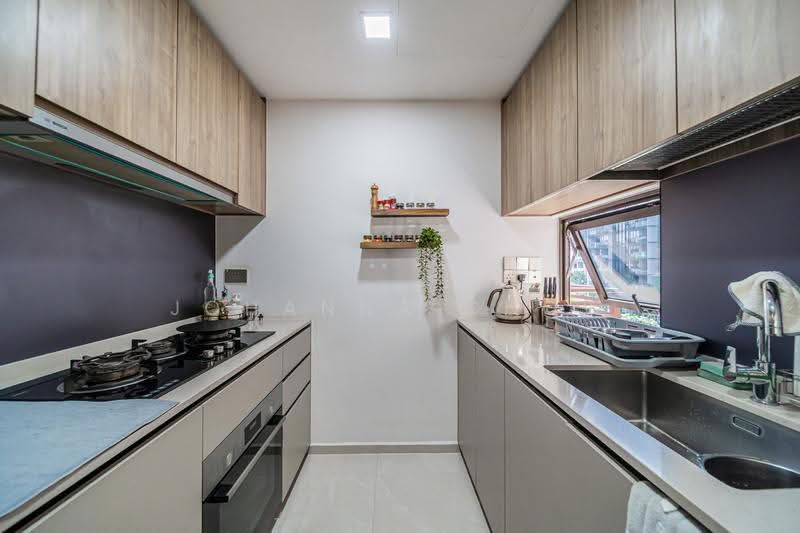 Dairy Farm Residences, 12 Dairy Farm Lane, Dairy Farm / Bukit Panjang / Choa Chu Kang, 3 Bedrooms, 1,023 sqft, Condominium For Sale, by Johanna Chow, 500250135 - Kitchen - PropertyGuru.com.sg