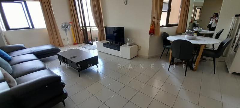 Bayshore Park, 50 Bayshore Road, Bedok / Upper East Coast, 2 Bedrooms, 936 sqft, Condominium For Sale, by Shibani Banerjee, 500250144 - Living Room - PropertyGuru.com.sg
