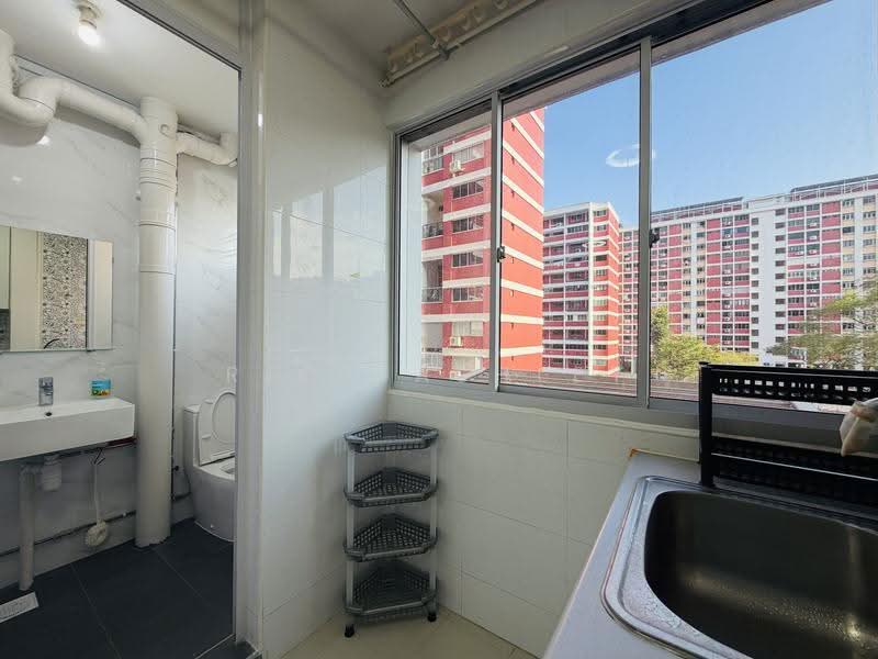 1 Toh Yi Drive, 1 Toh Yi Drive, Clementi Park / Upper Bukit Timah, 3 Bedrooms, 1,119 sqft, HDB Flat For Rent, by Riko Ashley, 500250160 - Bathroom - PropertyGuru.com.sg