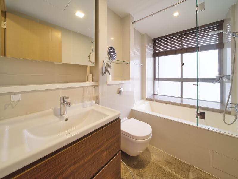 Waterford Residence, 21 Kim Yam Road, Orchard / River Valley, 3 Bedrooms, 1,055 sqft, Condominium For Sale, by Nigel Lee, 500250164 - Bathroom - PropertyGuru.com.sg