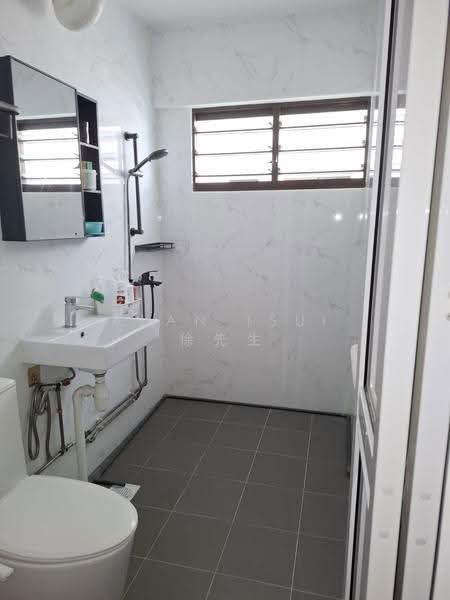 114 Lengkong Tiga, 114 Lengkong Tiga, Eunos / Geylang / Paya Lebar, Room Rental, 150 sqft, HDB Flat For Rent, by Alan Tsui 徐先生, 500250175 - Bathroom - PropertyGuru.com.sg