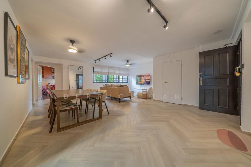 509A Wellington Circle, 509A Wellington Circle, Sembawang / Yishun, 3 Bedrooms, 1,184 sqft, HDB Flat For Sale, by Derrick Tan, 500250179 - Living Room - PropertyGuru.com.sg