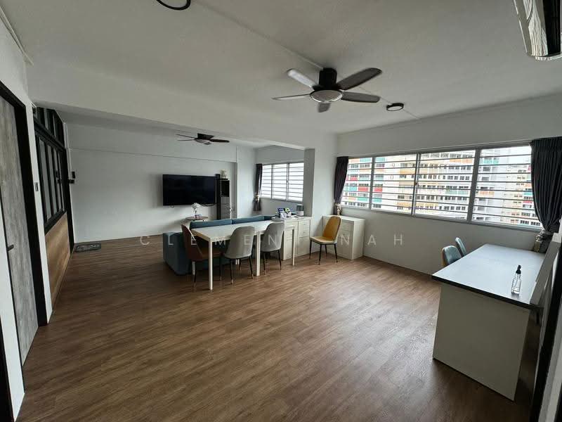 402 Choa Chu Kang Avenue 3, 402 Choa Chu Kang Avenue 3, Dairy Farm / Bukit Panjang / Choa Chu Kang, 2 Bedrooms, 900 sqft, HDB Flat For Rent, by Clement Nah, 500250182 - Living Room - PropertyGuru.com.sg