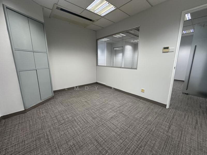 Tan Chong Tower, 15 Queen Street, Beach Road / Bugis / Rochor, 1,055 sqft, Office For Rent, by Emdy Koh, 500250200 - Interior - CommercialGuru.com.sg