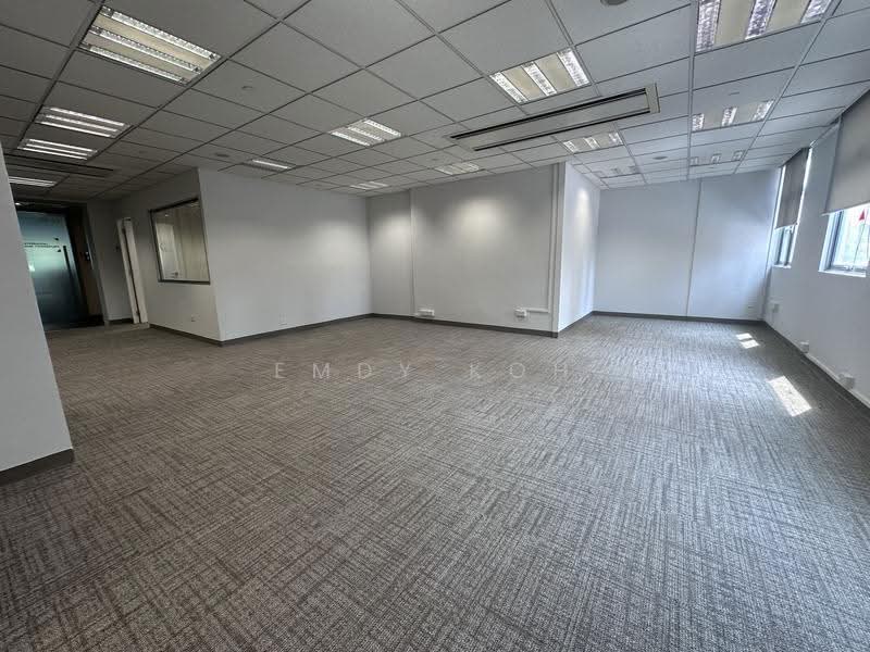 Tan Chong Tower, 15 Queen Street, Beach Road / Bugis / Rochor, 1,055 sqft, Office For Rent, by Emdy Koh, 500250200 - Interior - CommercialGuru.com.sg