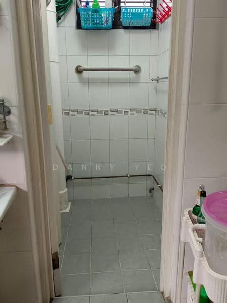 54 Marine Terrace, 54 Marine Terrace, East Coast / Marine Parade, Room Rental, 150 sqft, HDB Flat For Rent, by Danny Yeo, 500250216 - Bathroom - PropertyGuru.com.sg
