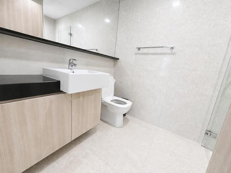 Waterfront Gold, 752 Bedok Reservoir Road, Bedok / Upper East Coast, 2 Bedrooms, 872 sqft, Condominium For Sale, by Wayne Koh, 500250238 - Bathroom - PropertyGuru.com.sg