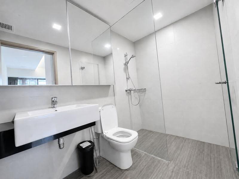 Waterfront Gold, 752 Bedok Reservoir Road, Bedok / Upper East Coast, 2 Bedrooms, 872 sqft, Condominium For Sale, by Wayne Koh, 500250238 - Bathroom - PropertyGuru.com.sg